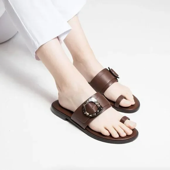 Naturalizer Finola Leather Buckle Detail Toe Loop Thong Sandals - Picture 10 of 11